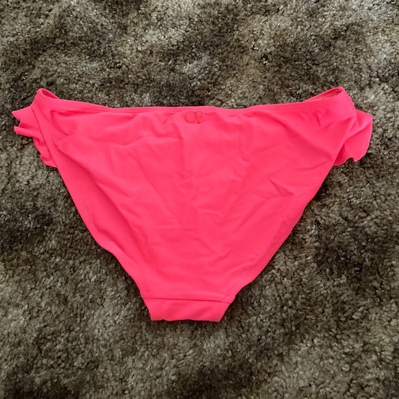 Coral/Pink Bikini Bottoms with a Ruffle on the sides Size Large - Picture 2 of 4